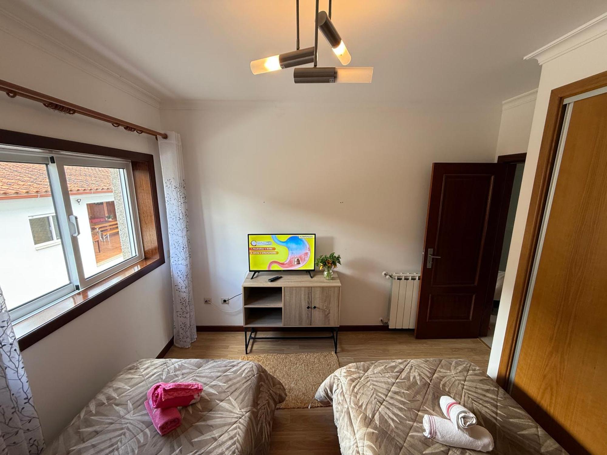 Cerdeirinhas De Basto "Piso Q 4" Apartment Canedo de Basto Ngoại thất bức ảnh