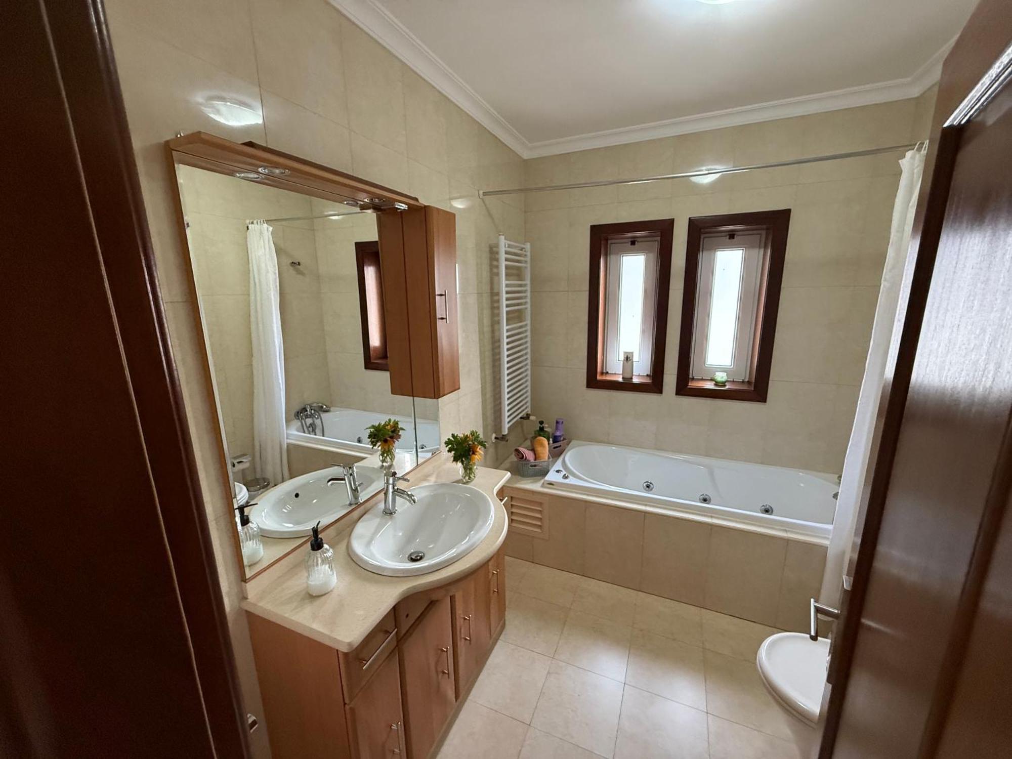 Cerdeirinhas De Basto "Piso Q 4" Apartment Canedo de Basto Ngoại thất bức ảnh